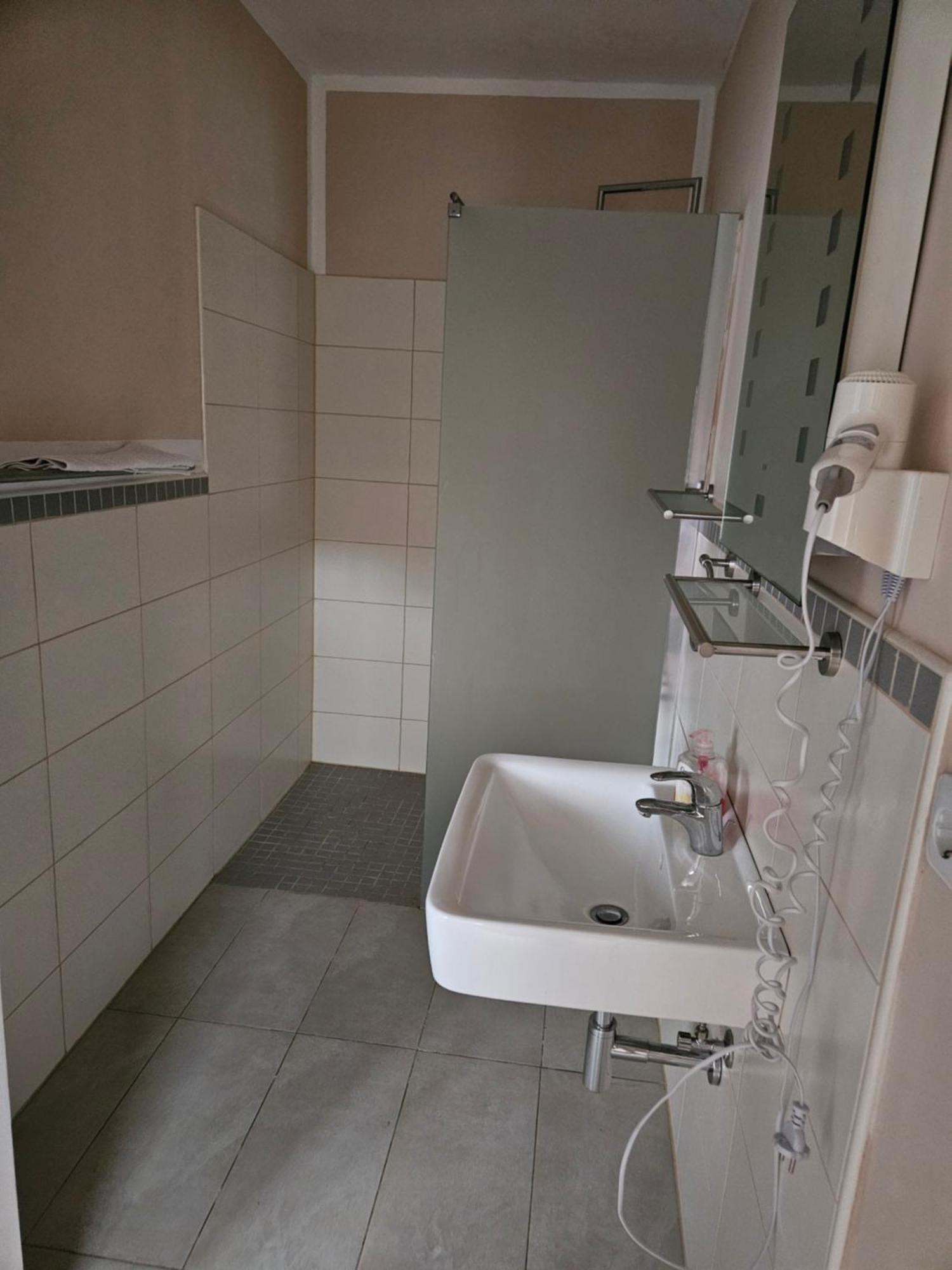 Hotel Zur Schmiede Heiningen 외부 사진