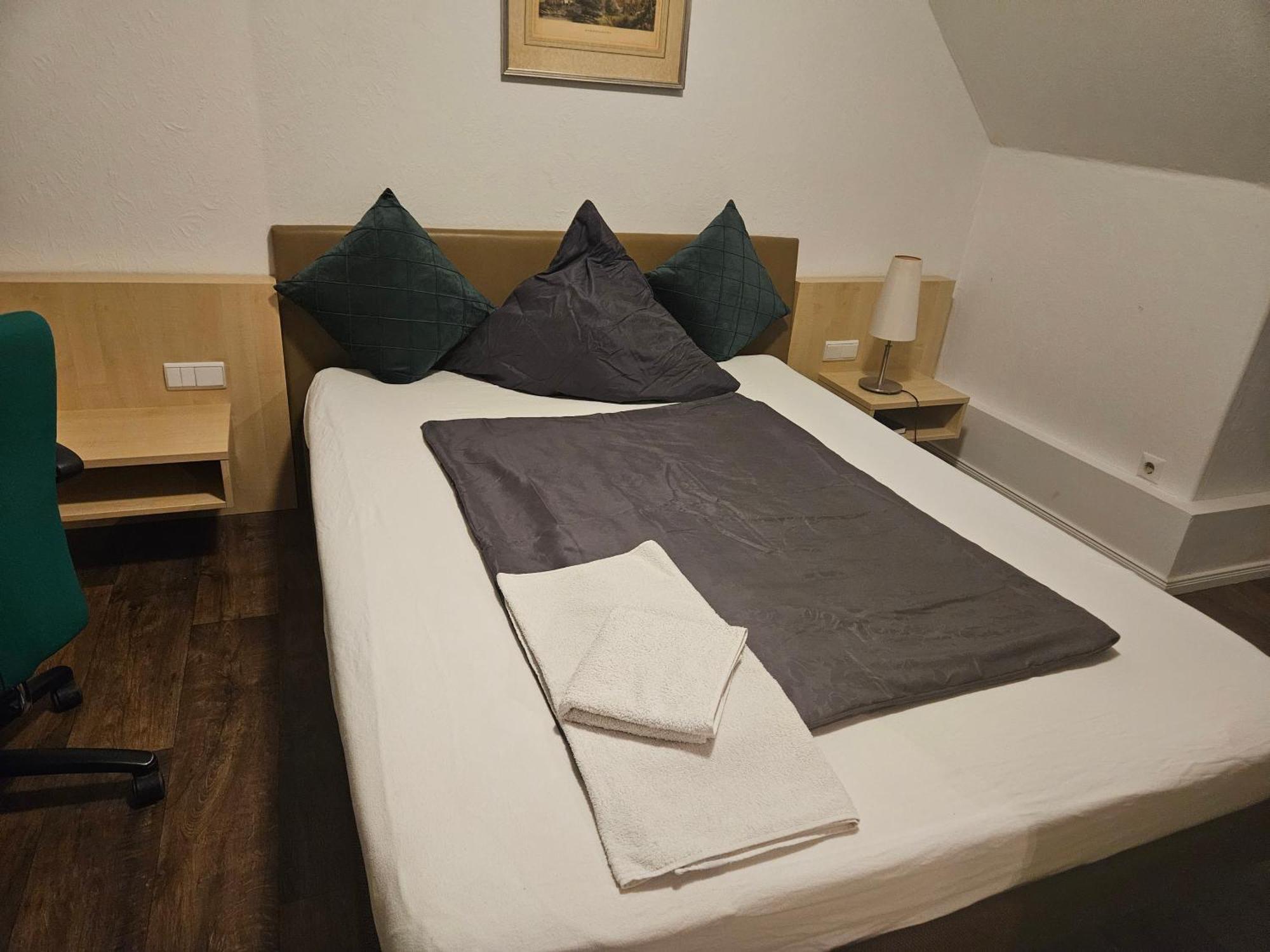 Hotel Zur Schmiede Heiningen 외부 사진