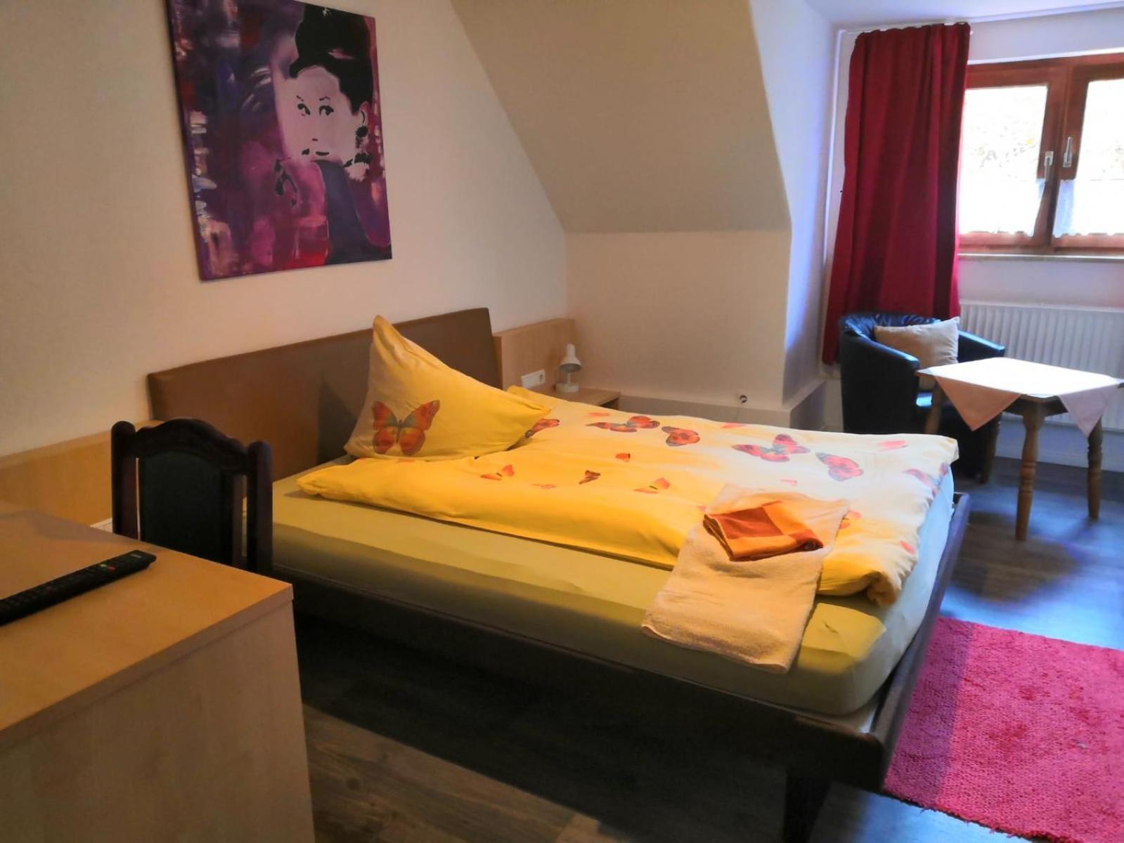 Hotel Zur Schmiede Heiningen 외부 사진