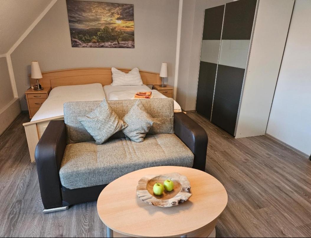 Hotel Zur Schmiede Heiningen 외부 사진