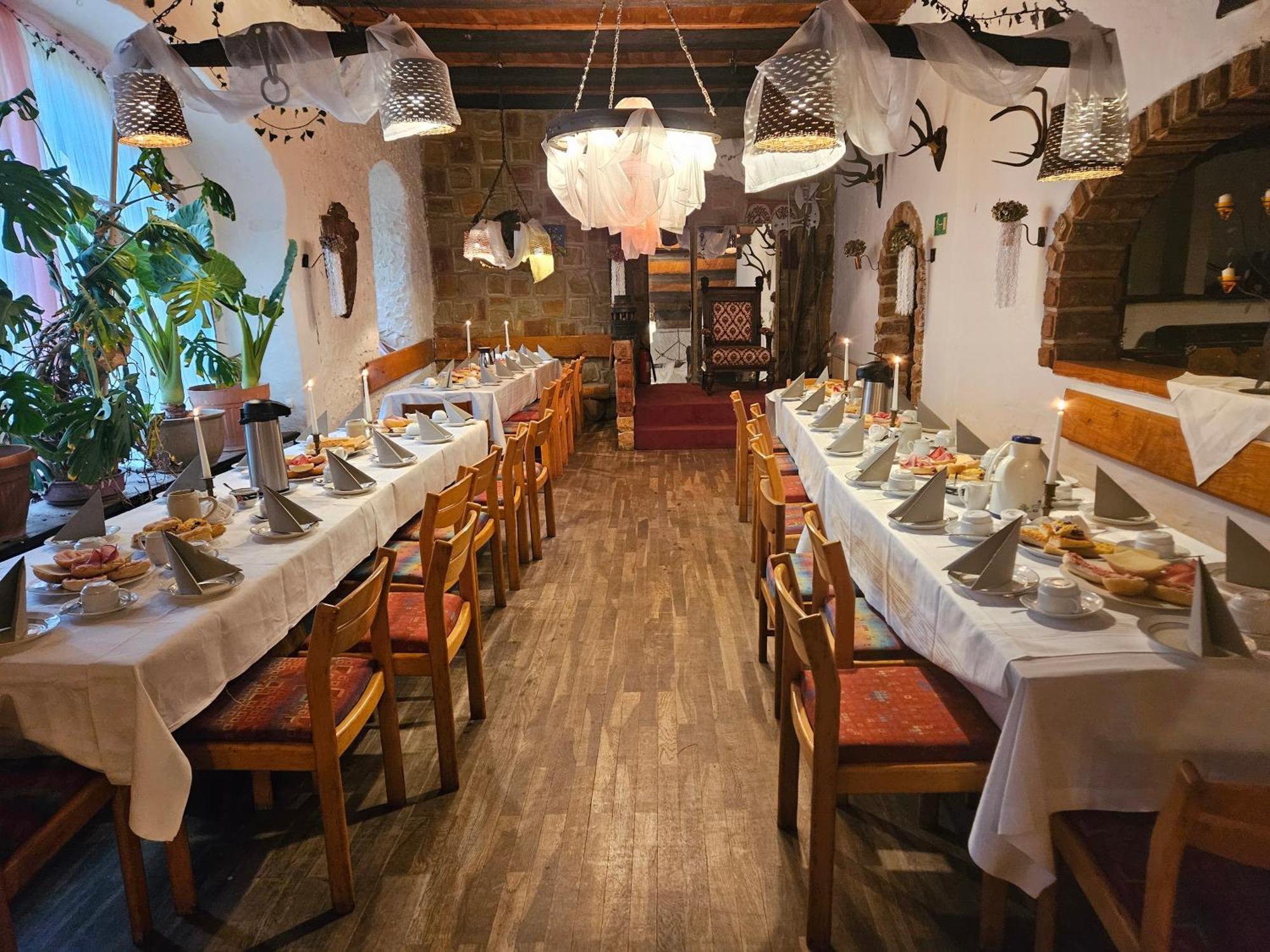 Hotel Zur Schmiede Heiningen 외부 사진